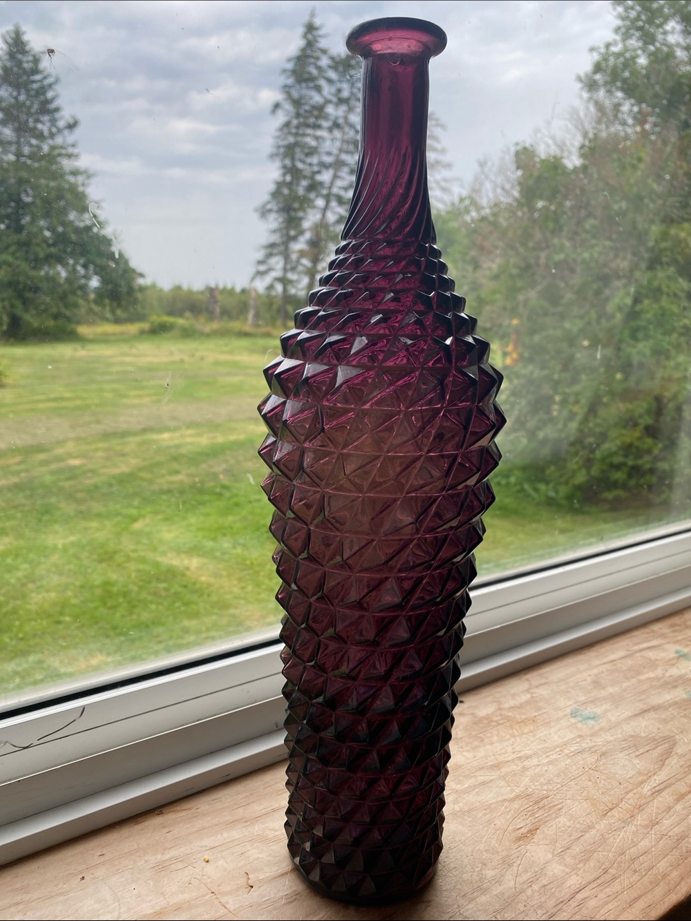 Empoli Diamond Point Pineapple Amethyst decanter